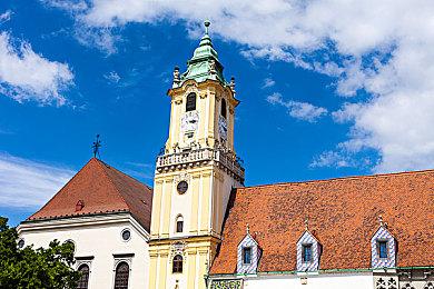 《幽灵无限迷宫》上架Steam 美艳女鬼胸口有死字